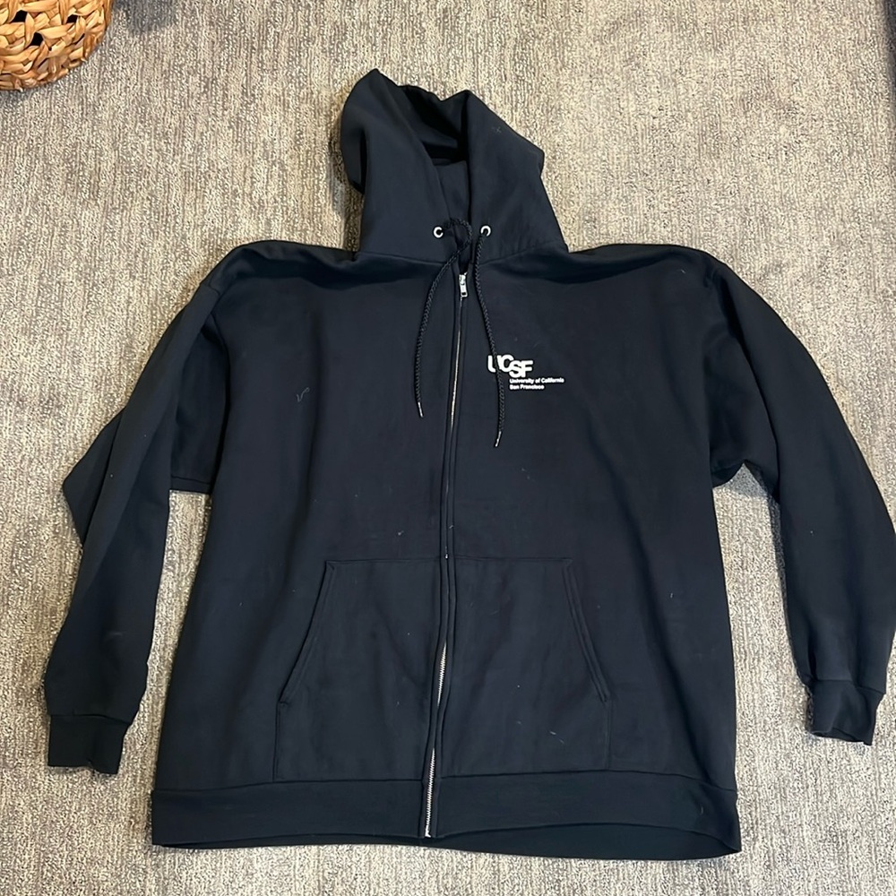 UCSF men’s xxl sweatshirt zip up